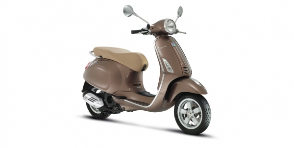 Vespa Primavera Scooter