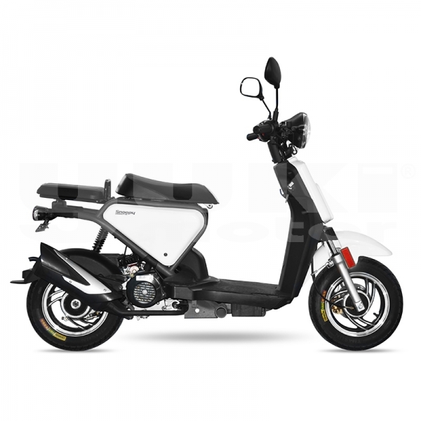 Yuki QM50QT-6E Snoopy Scooter