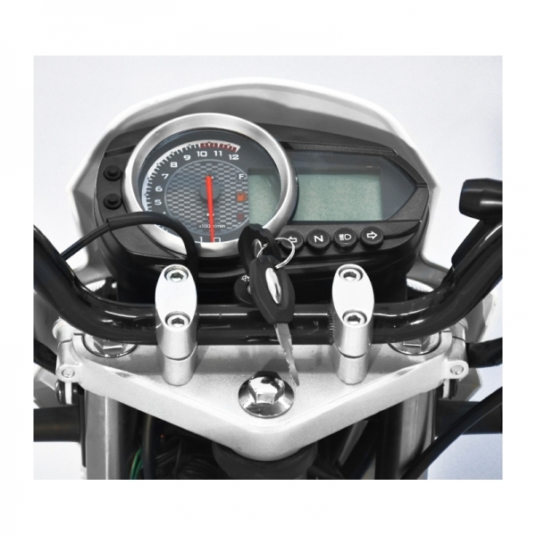 Yuki YK 150-9 Goldfox Touring