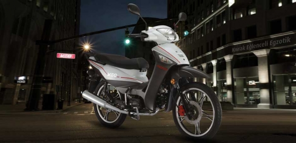 Kuba KEE100 Cub