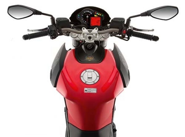 Aprilia SHIVER 750 Naked