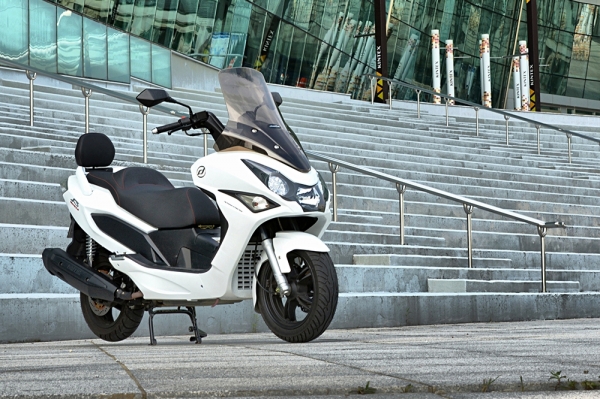 Daelim S3 Advance 250 Scooter