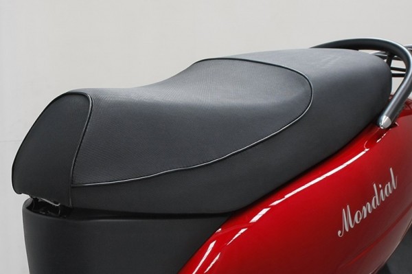 Mondial 100 Loyal Scooter