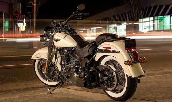 Harley Davidson Softail Deluxe Chopper
