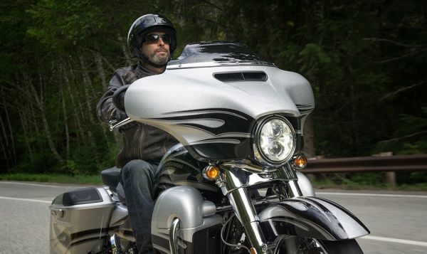 Harley Davidson CVO Street Glide Touring