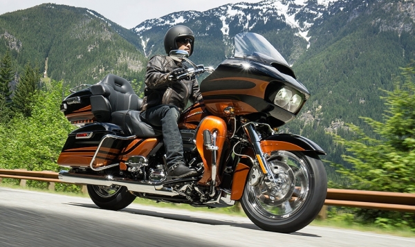 Harley Davidson CVO Road Glide Ultra Touring