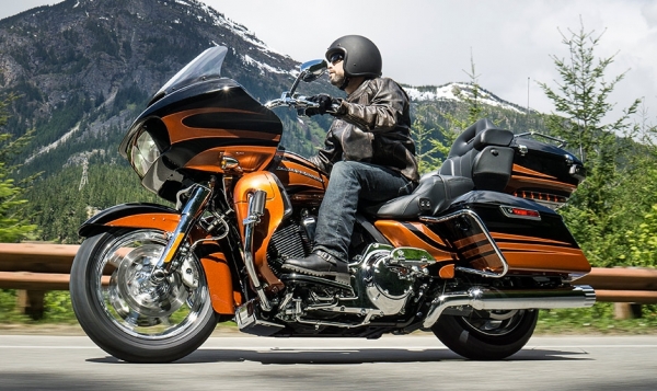 Harley Davidson CVO Road Glide Ultra Touring