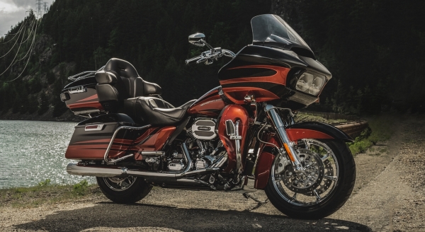Harley Davidson CVO Road Glide Ultra Touring