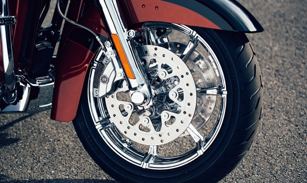 Harley Davidson CVO Road Glide Ultra Touring