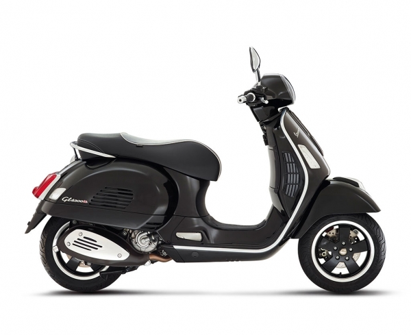Vespa GTS SUPER 300 I.E. Scooter