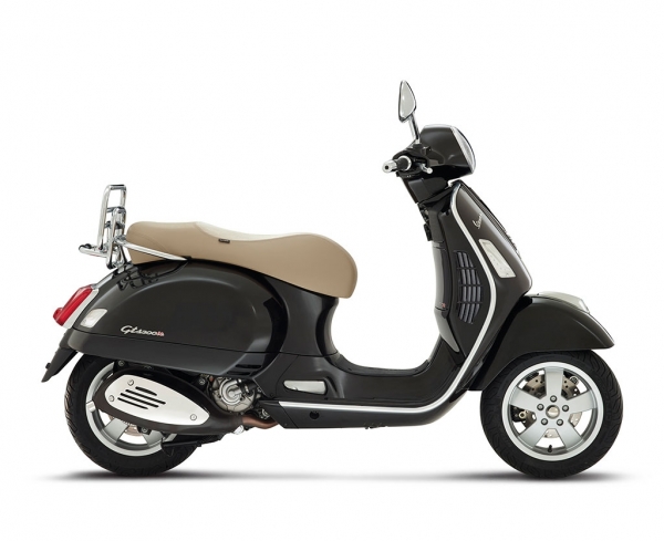 Vespa GTS 250 Scooter