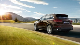 2014 Porsche Cayenne S 3.6 420 HP Tiptronic S (4x4)