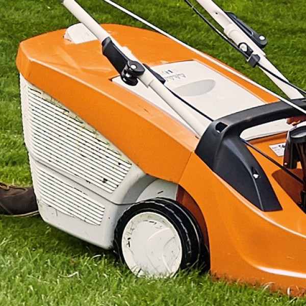 Stihl RM 248 Çim Biçme Makinesi