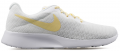 Nike Tanjun (812655-107) Kadın Spor Ayakkabı