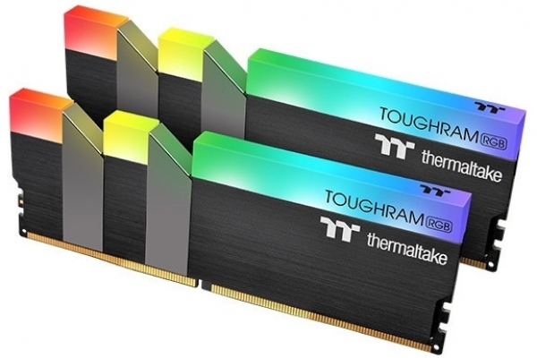 Thermaltake Toughram RGB 16 GB 3600 MT