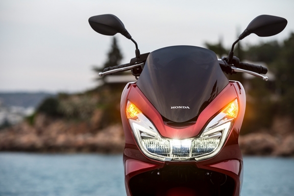 Honda PCX 125 Scooter