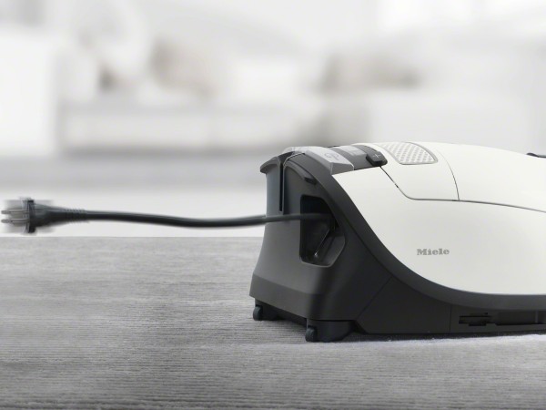 Miele Complete C3 HEPA PowerLine Elektrikli Süpürge (2000 W)