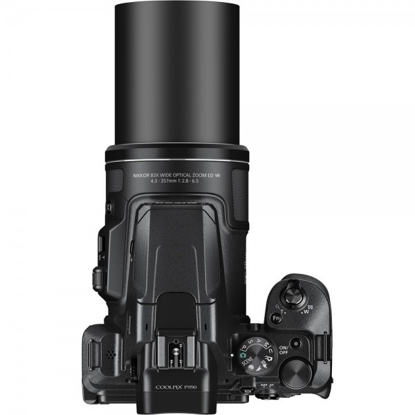 Nikon Coolpix P950 Kompakt Fotoğraf Makinesi