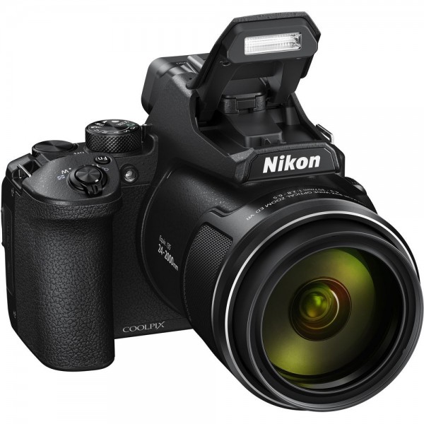 Nikon Coolpix P950 Kompakt Fotoğraf Makinesi