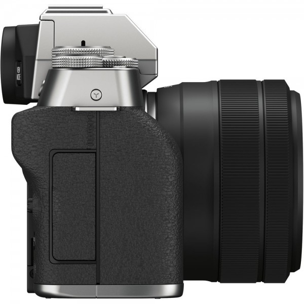 Fujifilm X-T200 15-45mm Aynasız Fotoğraf Makinesi (15-45 mm)