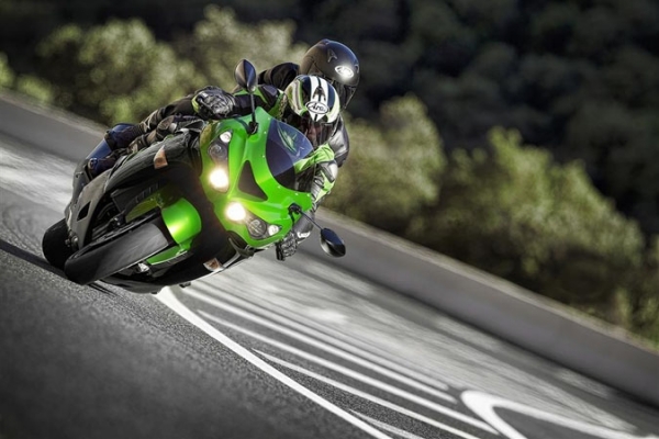Kawasaki ZZR1400 Racing