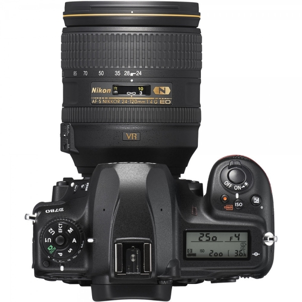 Nikon D780 24-120mm DSLR Fotoğraf Makinesi (24-120 mm)
