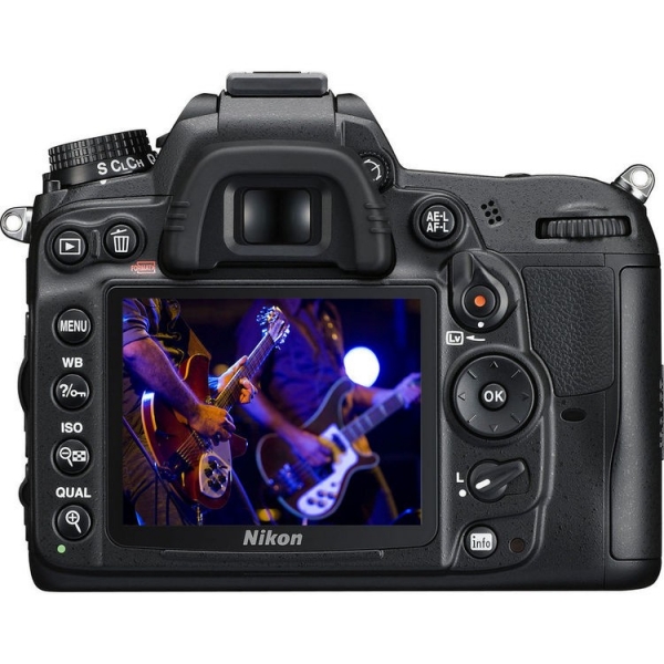 Nikon D7000 18-140mm DSLR Fotoğraf Makinesi (18-140 mm)