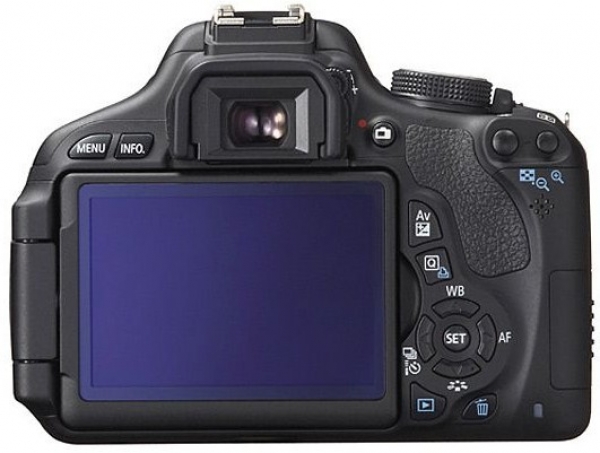 Canon EOS 600D 18-135mm DSLR Fotoğraf Makinesi (18-135 mm)