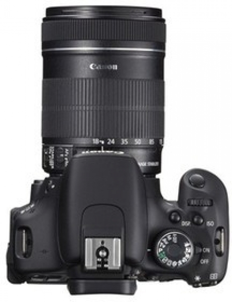 Canon EOS 600D 18-135mm DSLR Fotoğraf Makinesi (18-135 mm)