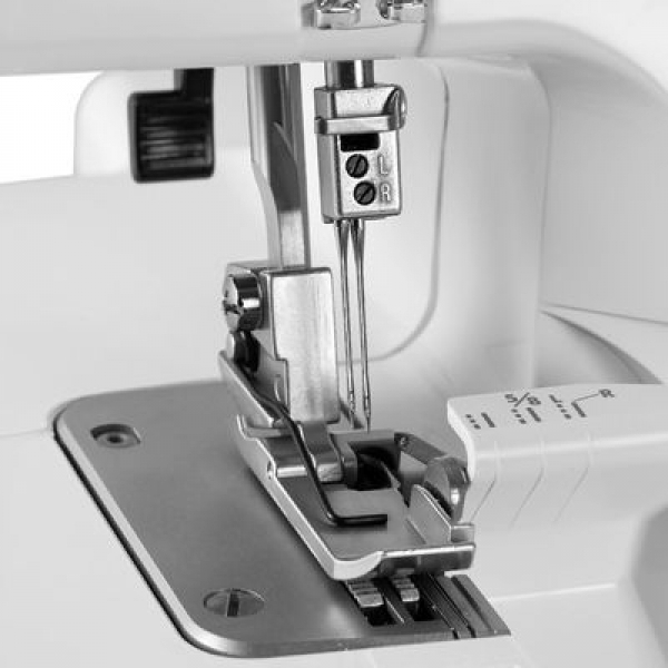 Janome 8002D Overlok ve Reçme Makinesi