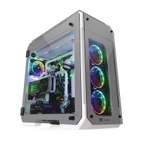 Thermaltake View 71 resim