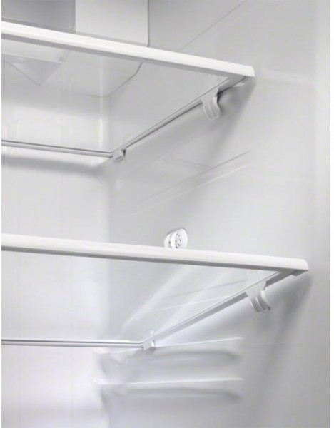 Electrolux EAL6140WOU Buzdolabı