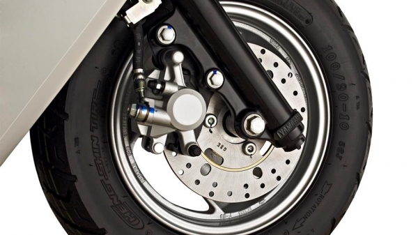 Yamaha Cygnus L Scooter