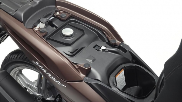Yamaha Xenter 150 Scooter