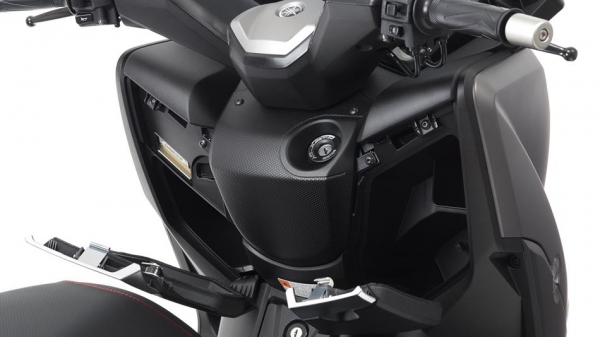 Yamaha X-MAX 250 Scooter