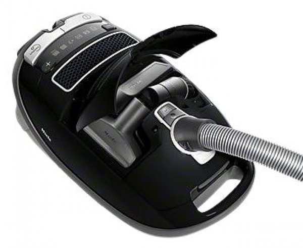 Miele Complete C3 Score Black PowerLine Elektrikli Süpürge