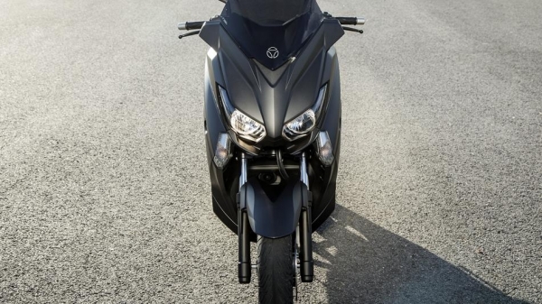 Yamaha X-MAX 250 Momodesign Scooter