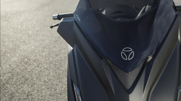 Yamaha X-MAX 250 Momodesign Scooter