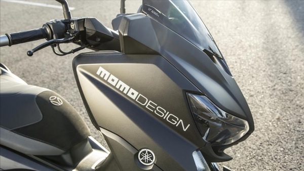 Yamaha X-MAX 250 Momodesign Scooter