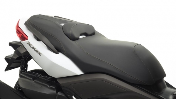 Yamaha X-MAX 400 Scooter