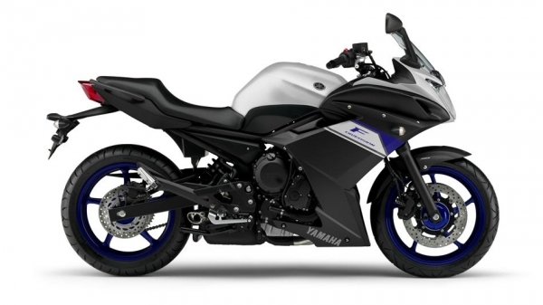 Yamaha XJ6 Diversion F Naked