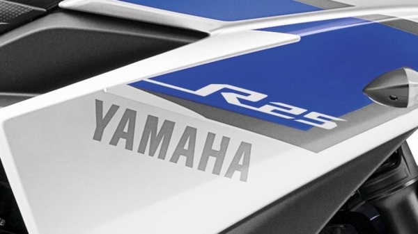 Yamaha YZF-R25 Racing