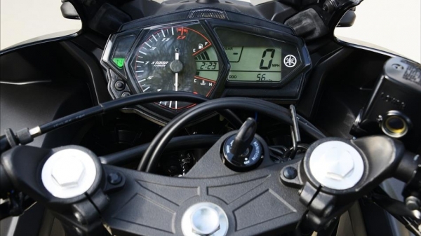 Yamaha YZF-R25 Racing