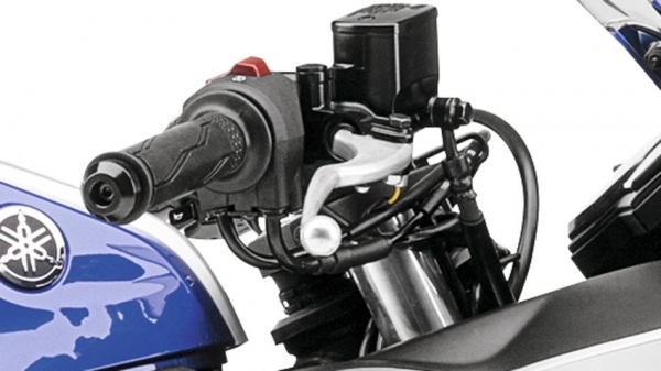 Yamaha YZF-R25 Racing
