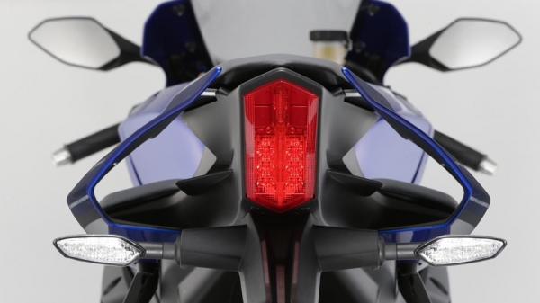 Yamaha YZF-R1 Racing