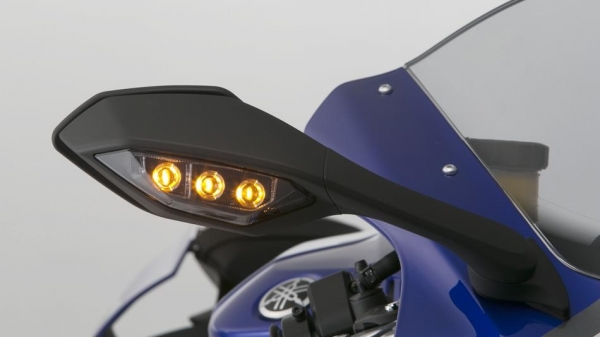 Yamaha YZF-R1 Racing