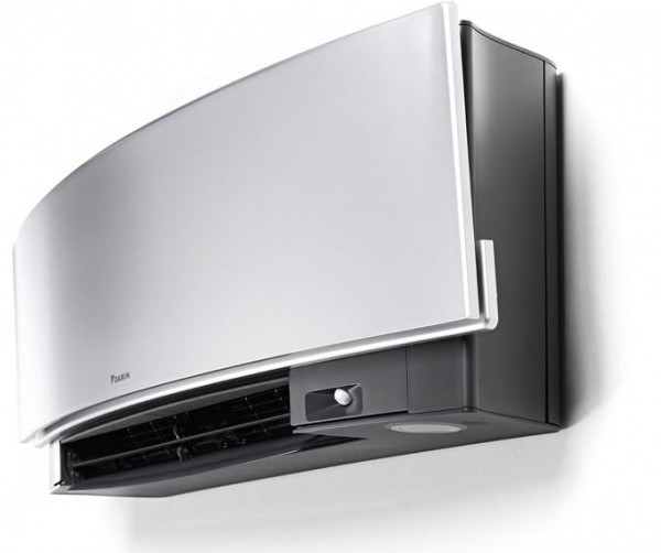 Daikin Emura 9 Duvar Tipi Klima (8.200 BTU)