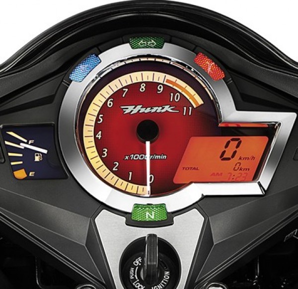 Hero Hunk 150 CC 15.6 HP Commuter