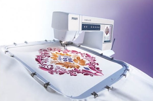 Pfaff Creative 4.0 Dikiş ve Nakış Makinesi