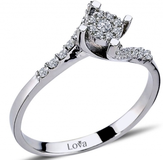 Lova 1020174 0.30 Karat Görünümlü Pırlanta Yüzük